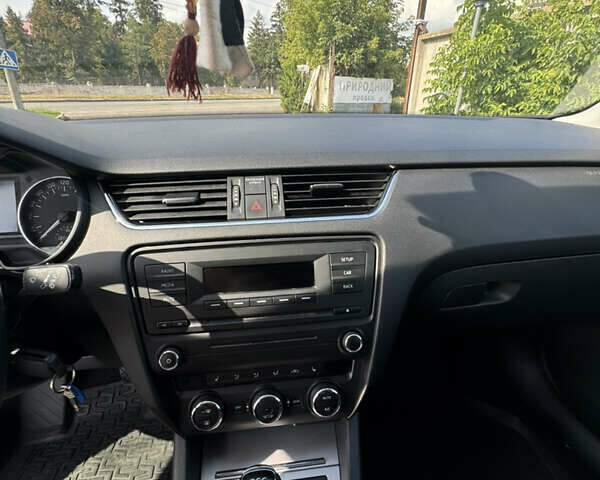 Серый Шкода Октавия, объемом двигателя 1.8 л и пробегом 224 тыс. км за 10500 $, фото 8 на Automoto.ua