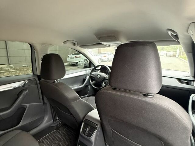 Серый Шкода Октавия, объемом двигателя 1.8 л и пробегом 291 тыс. км за 8700 $, фото 3 на Automoto.ua