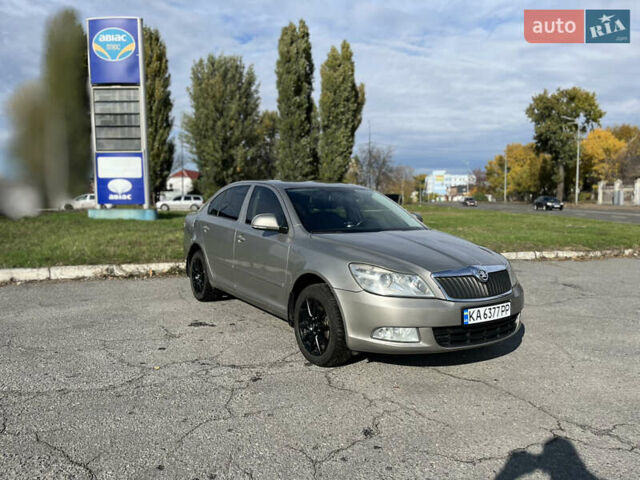 Сірий Шкода Октавія, об'ємом двигуна 1.8 л та пробігом 260 тис. км за 7550 $, фото 1 на Automoto.ua