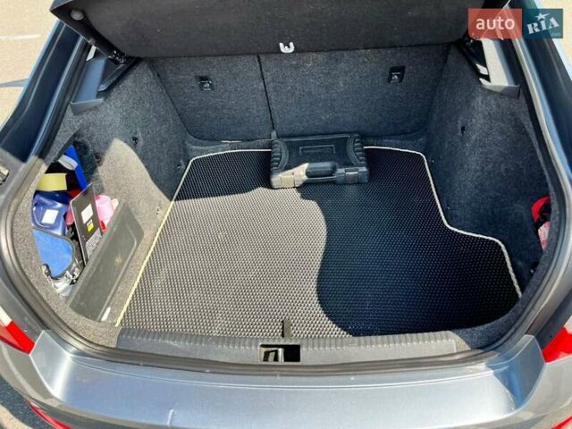 Сірий Шкода Октавія, об'ємом двигуна 1.6 л та пробігом 295 тис. км за 10000 $, фото 12 на Automoto.ua