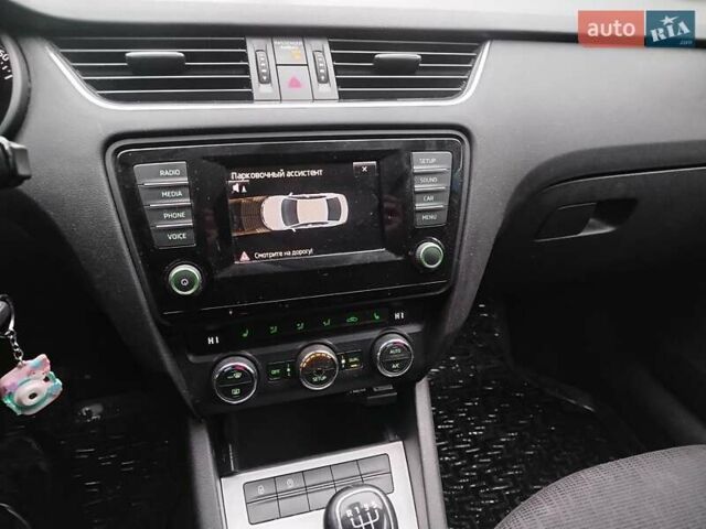 Серый Шкода Октавия, объемом двигателя 1.6 л и пробегом 260 тыс. км за 7700 $, фото 16 на Automoto.ua