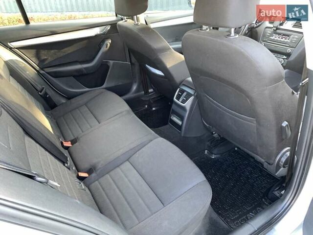 Сірий Шкода Октавія, об'ємом двигуна 1.8 л та пробігом 288 тис. км за 8800 $, фото 8 на Automoto.ua