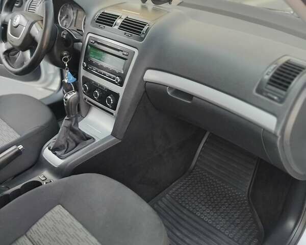 Серый Шкода Октавия, объемом двигателя 1.8 л и пробегом 262 тыс. км за 6950 $, фото 15 на Automoto.ua