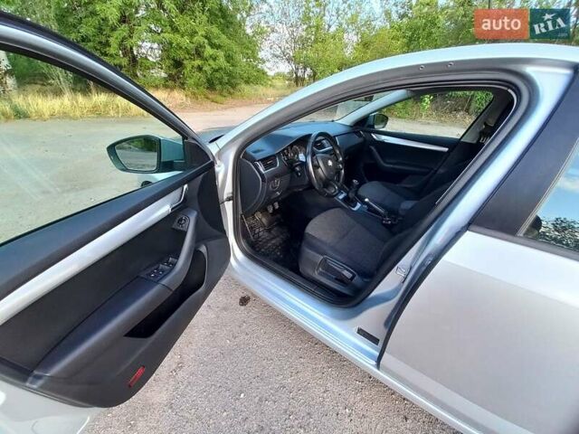 Серый Шкода Октавия, объемом двигателя 1.6 л и пробегом 218 тыс. км за 11700 $, фото 7 на Automoto.ua