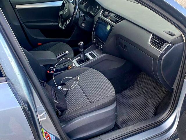 Сірий Шкода Октавія, об'ємом двигуна 1.6 л та пробігом 265 тис. км за 9500 $, фото 3 на Automoto.ua