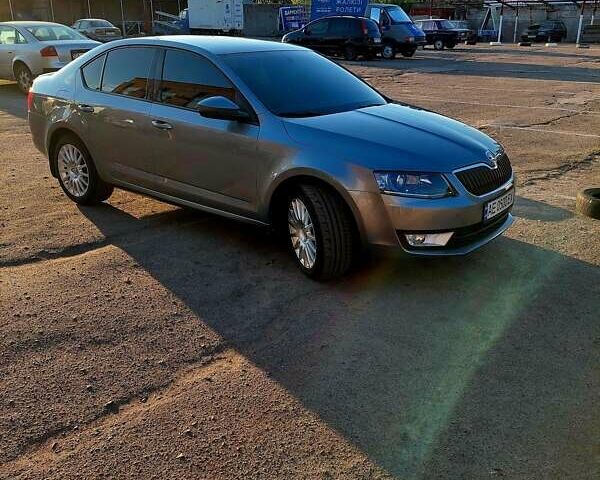 Серый Шкода Октавия, объемом двигателя 1.8 л и пробегом 150 тыс. км за 10750 $, фото 5 на Automoto.ua