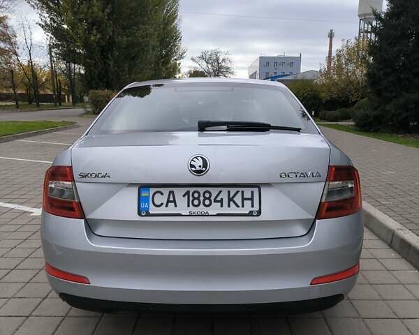 Серый Шкода Октавия, объемом двигателя 1.6 л и пробегом 288 тыс. км за 9950 $, фото 3 на Automoto.ua