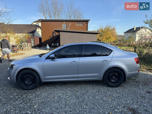 Серый Шкода Октавия, объемом двигателя 2 л и пробегом 178 тыс. км за 11700 $, фото 2 на Automoto.ua