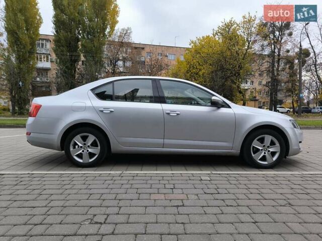 Серый Шкода Октавия, объемом двигателя 1.6 л и пробегом 288 тыс. км за 9950 $, фото 5 на Automoto.ua