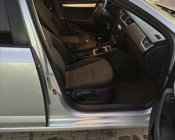 Сірий Шкода Октавія, об'ємом двигуна 1.6 л та пробігом 338 тис. км за 8500 $, фото 23 на Automoto.ua