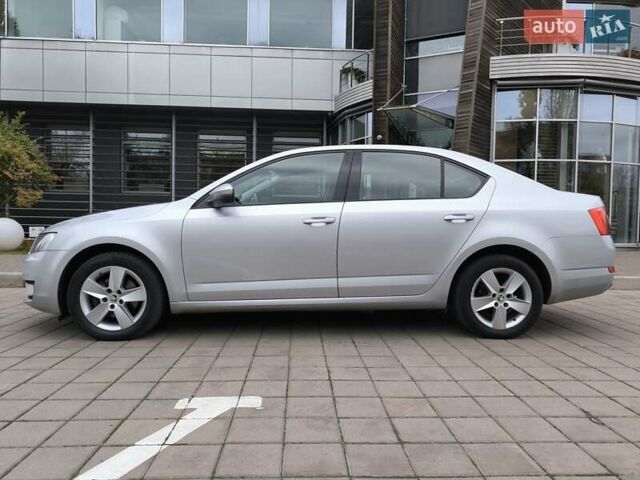 Серый Шкода Октавия, объемом двигателя 1.6 л и пробегом 288 тыс. км за 9950 $, фото 1 на Automoto.ua