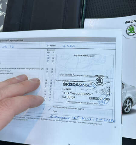 Сірий Шкода Октавія, об'ємом двигуна 1.8 л та пробігом 127 тис. км за 11000 $, фото 25 на Automoto.ua