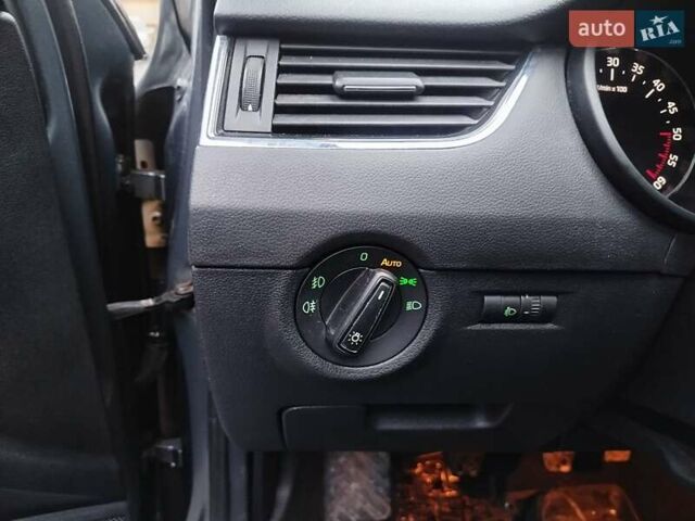 Серый Шкода Октавия, объемом двигателя 1.6 л и пробегом 260 тыс. км за 7700 $, фото 15 на Automoto.ua