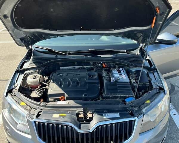 Сірий Шкода Октавія, об'ємом двигуна 1.6 л та пробігом 295 тис. км за 10000 $, фото 10 на Automoto.ua