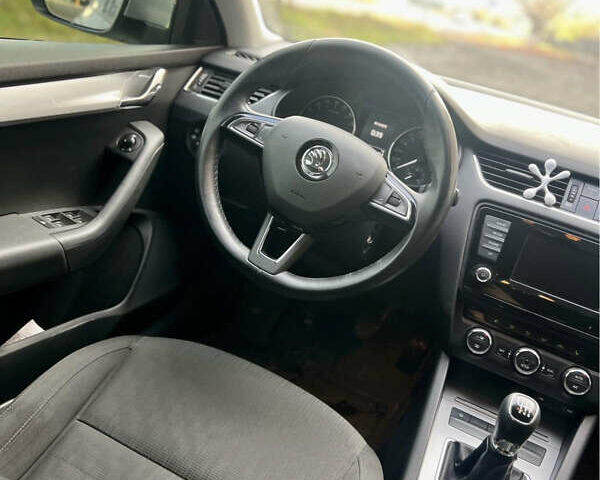 Серый Шкода Октавия, объемом двигателя 2 л и пробегом 260 тыс. км за 10500 $, фото 5 на Automoto.ua