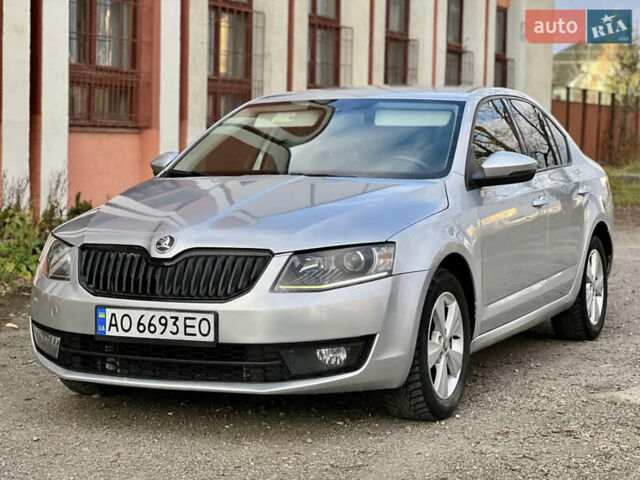 Серый Шкода Октавия, объемом двигателя 2 л и пробегом 260 тыс. км за 10500 $, фото 1 на Automoto.ua