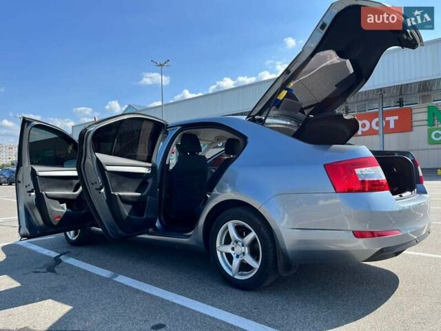 Сірий Шкода Октавія, об'ємом двигуна 1.6 л та пробігом 295 тис. км за 10000 $, фото 3 на Automoto.ua