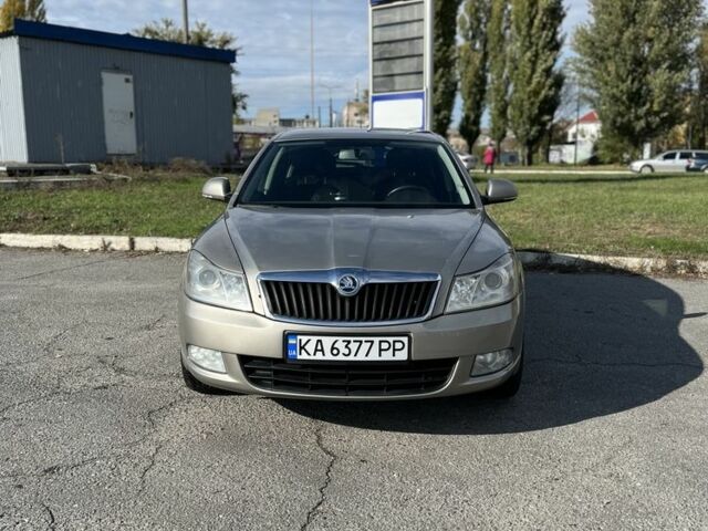 Серый Шкода Октавия, объемом двигателя 1.8 л и пробегом 260 тыс. км за 7850 $, фото 1 на Automoto.ua