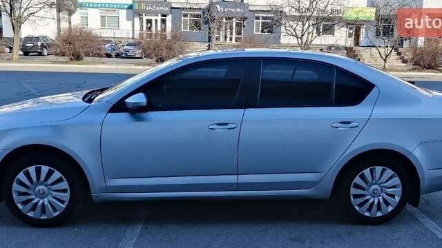 Сірий Шкода Октавія, об'ємом двигуна 1.4 л та пробігом 300 тис. км за 8100 $, фото 9 на Automoto.ua