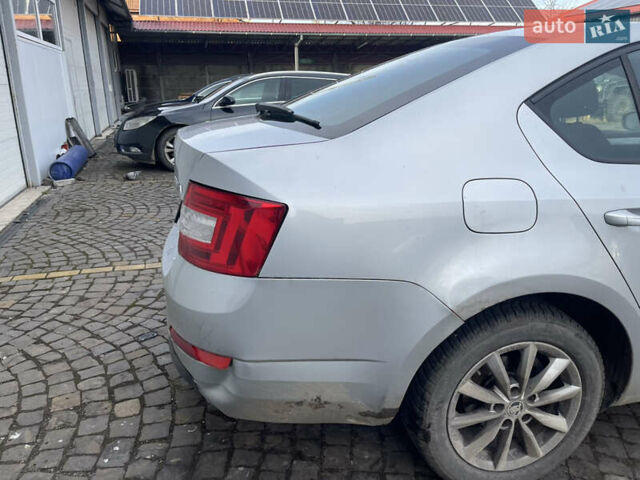 Серый Шкода Октавия, объемом двигателя 1.6 л и пробегом 220 тыс. км за 7300 $, фото 4 на Automoto.ua