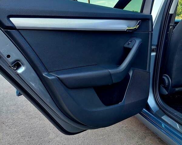 Серый Шкода Октавия, объемом двигателя 1.8 л и пробегом 150 тыс. км за 10750 $, фото 22 на Automoto.ua