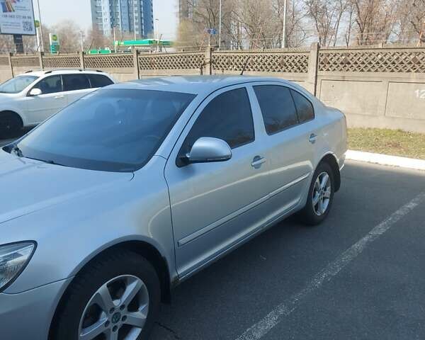 Сірий Шкода Октавія, об'ємом двигуна 1.9 л та пробігом 195 тис. км за 9800 $, фото 1 на Automoto.ua