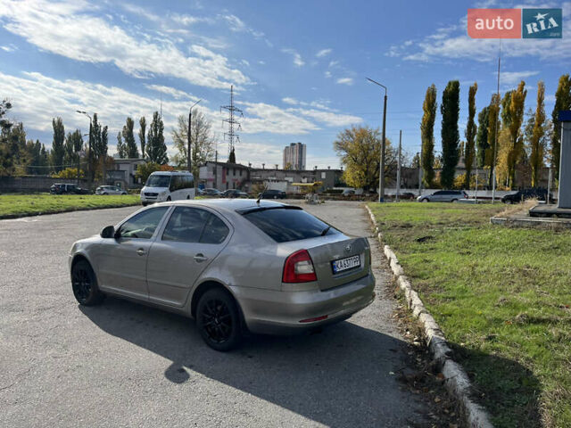 Сірий Шкода Октавія, об'ємом двигуна 1.8 л та пробігом 260 тис. км за 7550 $, фото 5 на Automoto.ua