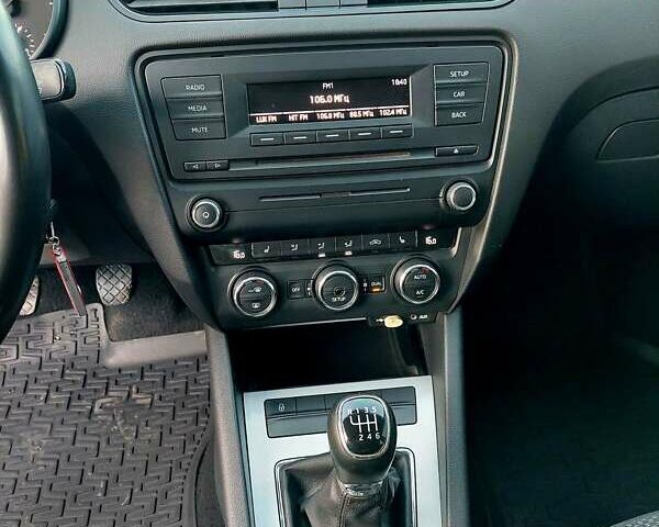 Серый Шкода Октавия, объемом двигателя 1.8 л и пробегом 150 тыс. км за 10750 $, фото 15 на Automoto.ua