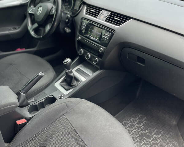 Серый Шкода Октавия, объемом двигателя 1.4 л и пробегом 281 тыс. км за 8300 $, фото 14 на Automoto.ua