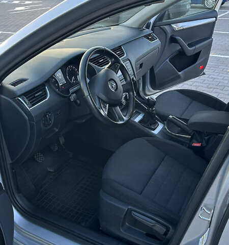 Сірий Шкода Октавія, об'ємом двигуна 1.8 л та пробігом 127 тис. км за 11000 $, фото 21 на Automoto.ua