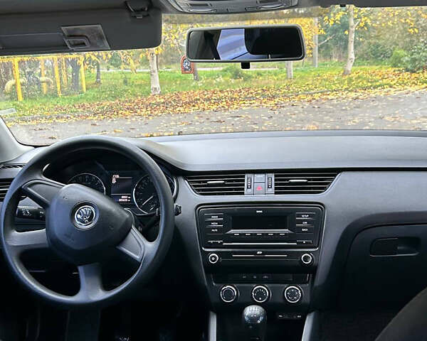 Шкода Октавія 2013 у Калуше на Automoto.ua Сірий Шкода Октавія, об'ємом двигуна 1.6 л та пробігом 383 тис. км за 8100 $, фото 6 на Automoto.ua