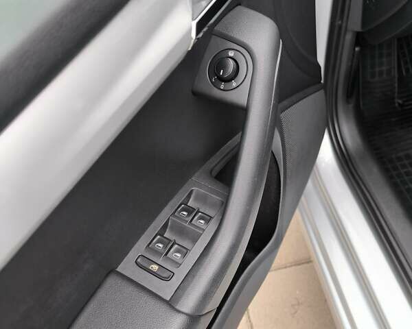 Серый Шкода Октавия, объемом двигателя 1.6 л и пробегом 288 тыс. км за 9950 $, фото 14 на Automoto.ua