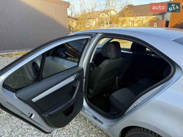 Серый Шкода Октавия, объемом двигателя 2 л и пробегом 178 тыс. км за 11700 $, фото 10 на Automoto.ua