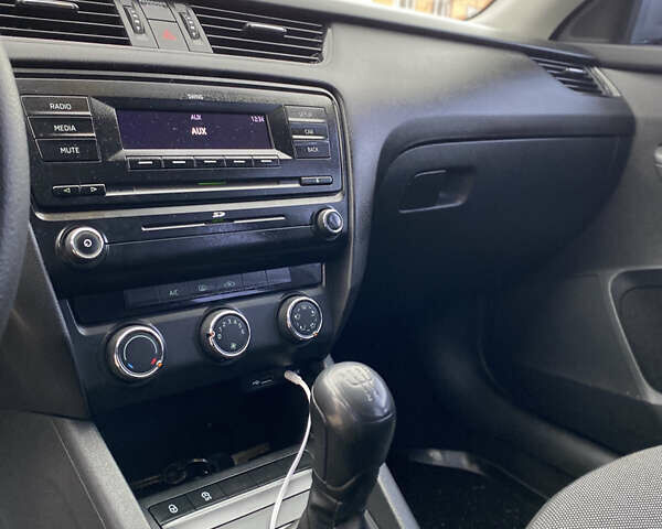 Сірий Шкода Октавія, об'ємом двигуна 1.6 л та пробігом 250 тис. км за 8900 $, фото 15 на Automoto.ua