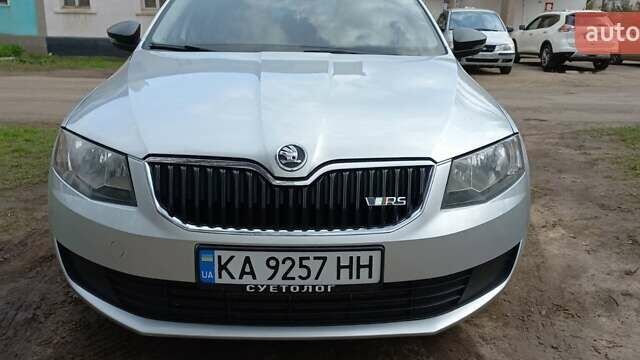 Серый Шкода Октавия, объемом двигателя 1.2 л и пробегом 230 тыс. км за 7900 $, фото 2 на Automoto.ua