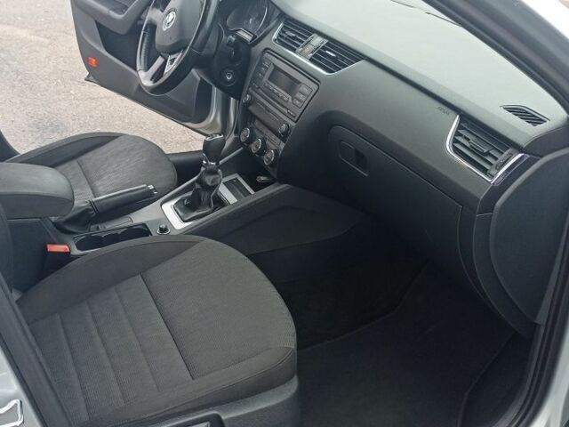 Сірий Шкода Октавія, об'ємом двигуна 1.8 л та пробігом 157 тис. км за 10300 $, фото 14 на Automoto.ua