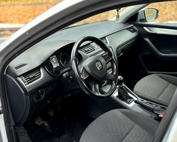 Сірий Шкода Октавія, об'ємом двигуна 1.4 л та пробігом 360 тис. км за 7800 $, фото 18 на Automoto.ua