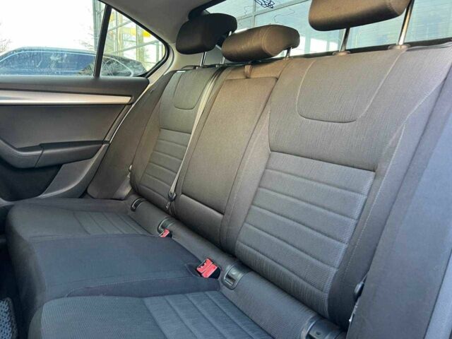 Серый Шкода Октавия, объемом двигателя 2 л и пробегом 246 тыс. км за 12500 $, фото 15 на Automoto.ua