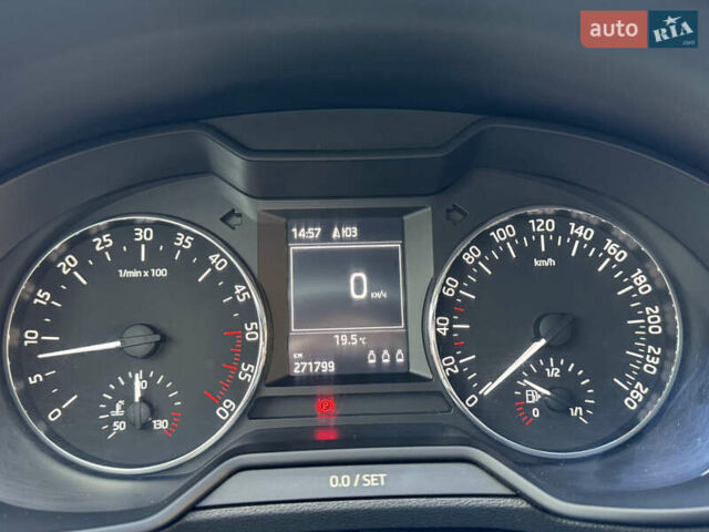 Шкода Октавия 2014 в Ивано-Франковске на Automoto.ua Серый Шкода Октавия, объемом двигателя 1.6 л и пробегом 272 тыс. км за 10500 $, фото 6 на Automoto.ua