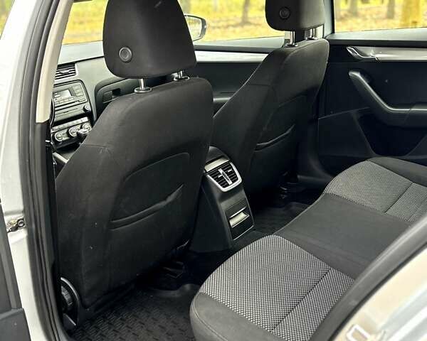 Сірий Шкода Октавія, об'ємом двигуна 1.4 л та пробігом 360 тис. км за 7800 $, фото 14 на Automoto.ua