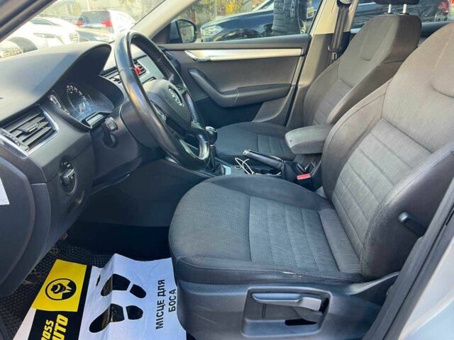 Серый Шкода Октавия, объемом двигателя 2 л и пробегом 246 тыс. км за 12500 $, фото 8 на Automoto.ua