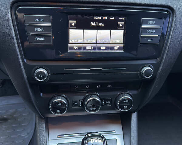 Сірий Шкода Октавія, об'ємом двигуна 2 л та пробігом 237 тис. км за 13300 $, фото 13 на Automoto.ua