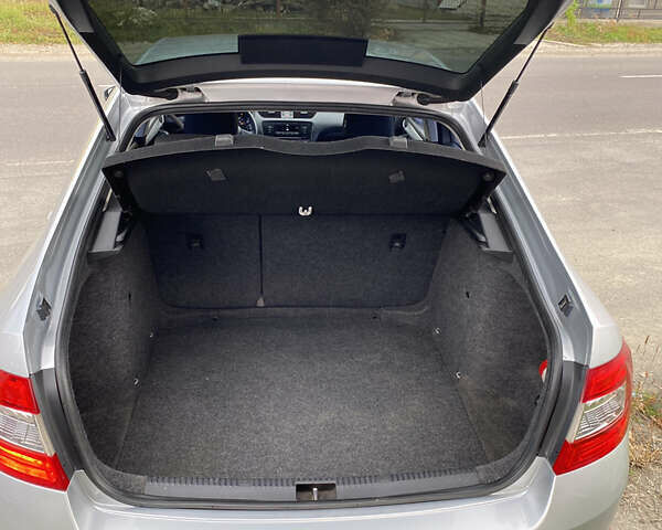 Сірий Шкода Октавія, об'ємом двигуна 1.6 л та пробігом 250 тис. км за 8900 $, фото 17 на Automoto.ua