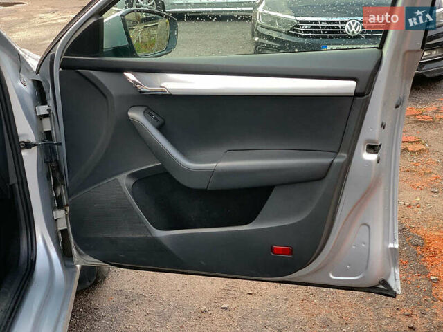 Серый Шкода Октавия, объемом двигателя 1.4 л и пробегом 360 тыс. км за 8190 $, фото 18 на Automoto.ua