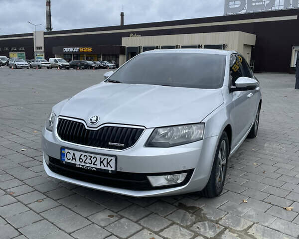 Серый Шкода Октавия, объемом двигателя 1.6 л и пробегом 242 тыс. км за 10850 $, фото 3 на Automoto.ua