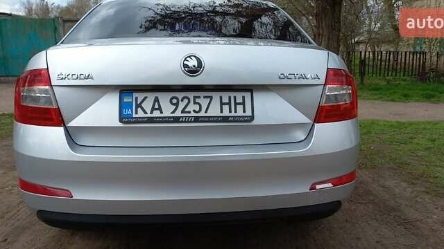 Серый Шкода Октавия, объемом двигателя 1.2 л и пробегом 230 тыс. км за 7900 $, фото 5 на Automoto.ua