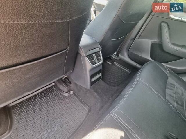Серый Шкода Октавия, объемом двигателя 1.8 л и пробегом 206 тыс. км за 12000 $, фото 23 на Automoto.ua