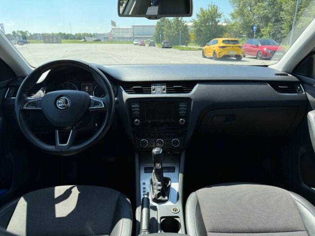 Серый Шкода Октавия, объемом двигателя 1.8 л и пробегом 120 тыс. км за 12500 $, фото 6 на Automoto.ua