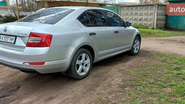 Серый Шкода Октавия, объемом двигателя 1.2 л и пробегом 230 тыс. км за 7900 $, фото 4 на Automoto.ua