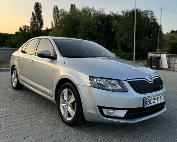 Серый Шкода Октавия, объемом двигателя 1.6 л и пробегом 228 тыс. км за 10400 $, фото 2 на Automoto.ua